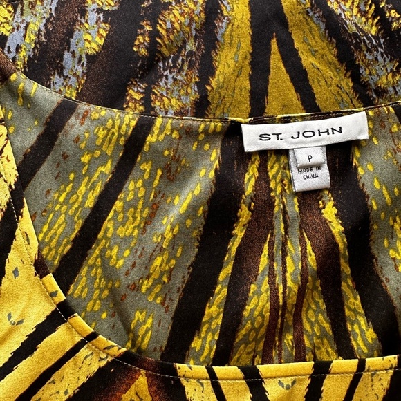 St. John Women's Sleeveless Petite Silk Stretch Tank Top - Picture 9 of 14